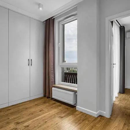 Belgradzka Modern Apartment